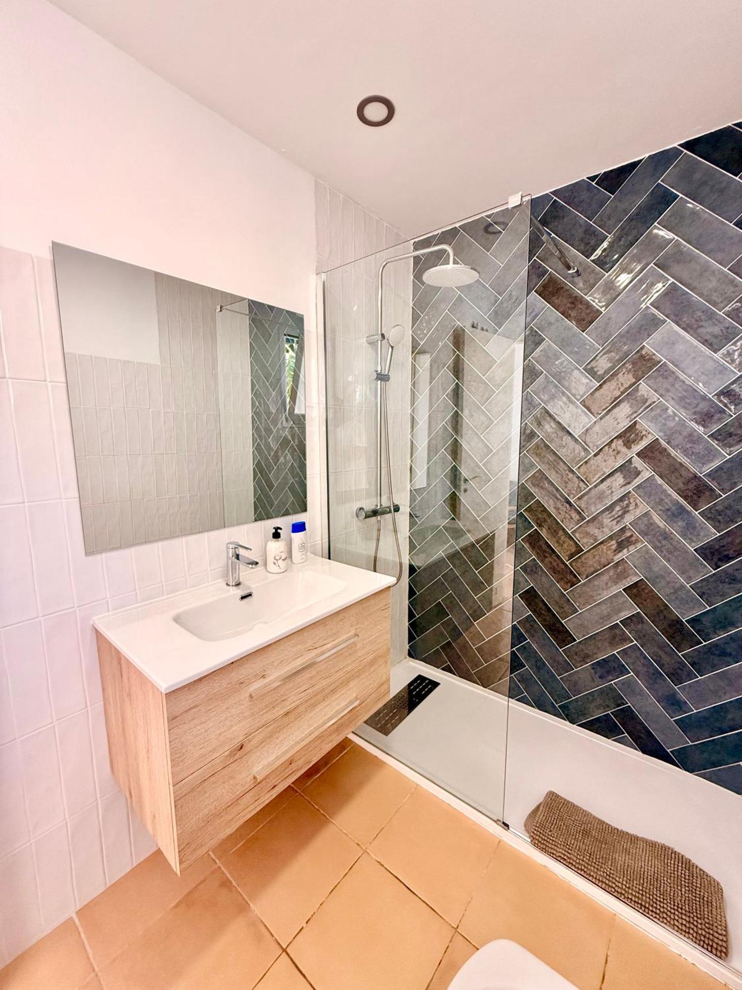 168m² 2 Slaapkamer, 3 Privé Badkamer In Torremuelle Appartement *